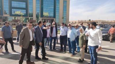 مسئولو" الإسكان " يتفقدون المشروعات السكنية والخدمية بمدينة أسيوط الجديدة