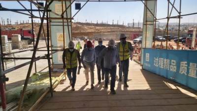 نائب وزير الإسكان يتفقد الوحدات الفندقية والسكنية بالبرج الأيقونى  بالعاصمة الإدارية الجديدة