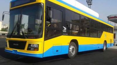 The government: converting buses and cars in Sharm El-Sheikh and Hurghada to work with natural gas and electricity