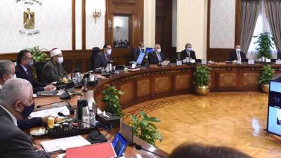 بعد سيول أسوان .. رئيس الوزراء: الدولة لن تسمح مرة أخرى بالبناء فى مخرات السيول 