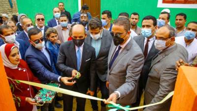 بنك القاهرة ومؤسسة صناع الخير يشهدان افتتاح قرية داوود بمحافظة الفيوم بعد تطويرها