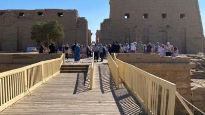  وزير السياحة والآثار يتفقد  معابد الأقصر و الكرنك لمتابعة اللمسات النهائية قبل احتفال طريق الكباش