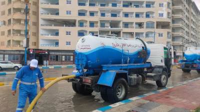 مياه مطروح: رفع حالة التأهب والتعامل مع النوه وسحب تجمعات المياه المتراكمة