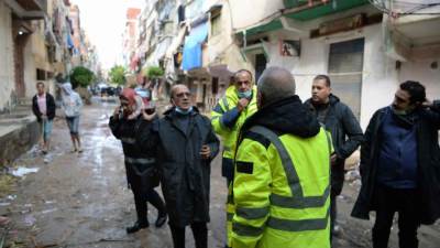 مياه الاسكندرية: تنسيق كامل بين أجهزة الدولة لرفع اثار المياه عقب النوات وموجة الطقس السئ