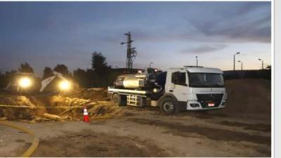 شركة مياه أسيوط تنتهي من إصلاح كسر خط طرد دون قطع المياه