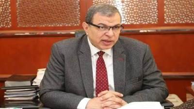 القوي العاملة : حصر  5788 عاملا غير منتظم لرعايتهم اجتماعيا وصحيا بقنا