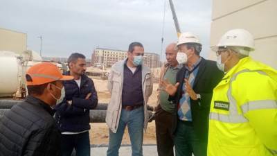 نائب وزير الإسكان يتفقد مشروعات مدينة العلمين الجديدة 