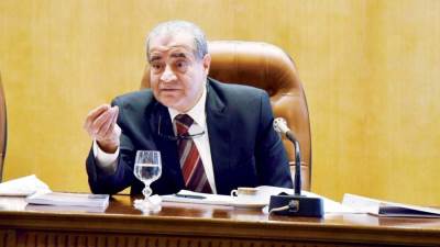 وزير التموين: كورونا وارتفاع سعر البترول وراء زيادة أسعار السكر