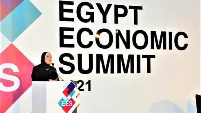 نيفين جامع: الوزارة تنفذ استراتيجية شاملة لتعميق التصنيع المحلي وزيادة معدلات التصدير