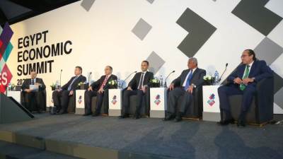 كبار المطورين يحللون  مستقبل السوق العقاري في جلسة التنمية العمرانية بـ«قمة مصر الاقتصادية»