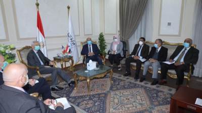 كامل الوزير :تطوير الخط الأول للمترو بالتوازي مع تنفيذ مراحل وخطوط المترو الجديدة