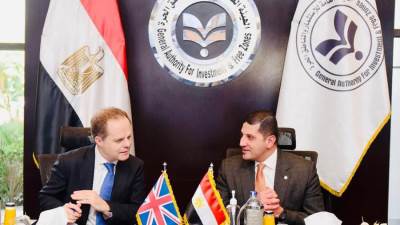 رئيس هيئة الاستثمار يبحث مع السفير البريطاني بالقاهرة تعزيز العلاقات الاستثمارية بين مصر والمملكة المتحدة