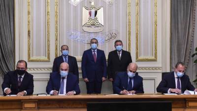 وزير قطاع الأعمال: بعد تشغيل مصانع  الغزل المٌطورة نهدف لمضاعفة المبيعات بنسبة 400%