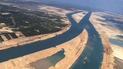 محلل اقتصادي: قناة السويس حققت أعلى إيراد سنوي في تاريخها رغم الأزمات