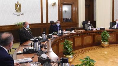 رئيس الوزراء يتابع موقف المشروعات الجارى تنفيذها لإعادة إحياء مناطق القاهرة التاريخية