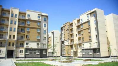 وزير الإسكان يتابع موقف مشروعات القطاعات المختلفة بمدينة العبور الجديدة