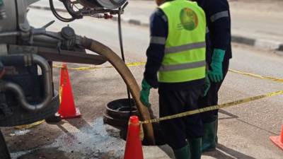 مياه اسيوط : مهام رئيسية للسلامة والصحة المهنية اثناء التعامل مع الأزمات وسقوط الأمطار 