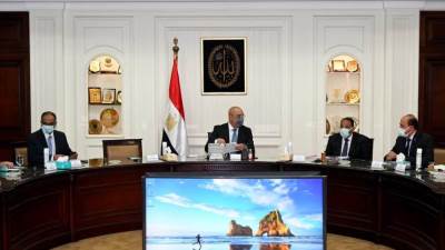 وزير الإسكان يترأس اجتماع لجنة متابعة تنفيذ المبادرة الرئاسية "حياة كريمة" لتطوير الريف المصري