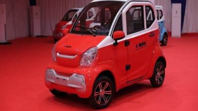 وزير قطاع الأعمال: 50 ألف جنيه دعم نقدى من الدولة لمن يشتري السيارة الكهربائية 