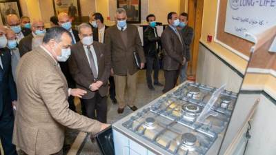 وزير «الإنتاج الحربي»: منتجاتنا تحظى بثقة الأسرة المصرية.. وحريصون على التطوير