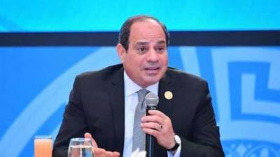السيسي: نحتاج 900 مليار جنيه لتوفير فرص عمل للشباب