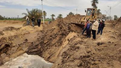 دون انقطاع للمياه .. الانتهاء من اصلاح خط طرد صرف صحى ٨٠٠ ملى بسوهاج  