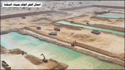 وزير النقل يتفقد مشروع  تطوير ميناء السخنة ويعقد اجتماعاً مع الشركات المنفذة