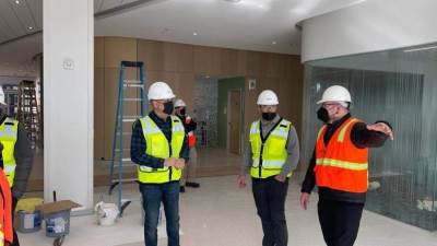 وزير الإسكان يجتمع في «واشنطن» بأكبر المكاتب الاستشارية لتصميم مستشفى «العاصمة الإدارية»