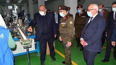  جولة تفقدية لمحافظ بورسعيد وقيادات عسكرية بمصنعي «إطارات السيارات والطوب»