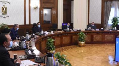 «رئيس الوزراء» يُذلل العقبات أمام حصول المستثمرين على الأراضي