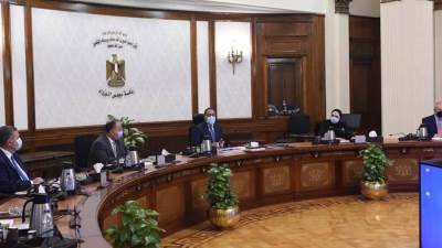 رئيس الوزراء: «خريطة طريق» لصناعة السيارات بمصر الشهر الجاري