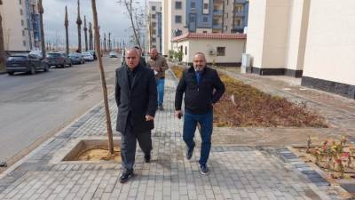 قيادات «الإسكان» تعاين الإنشاءات بـ«حدائق العاصمة»