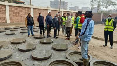 القليوبية تواجه سرقات أغطية البلاعات بـ«الخرسانة»