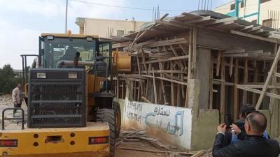 حملات تمشيط وإزالة لفرض الانضباط بـ«العاشر من رمضان»