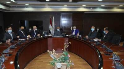 «النقل» تواصل سيناريو التفاوض مع « هاتشيسون» الصينية لتطوير مينائي الدخيلة والإسكندرية