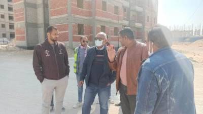  جولة لنائب هيئة المجتمعات العمرانية لمشروعات مدينة 15 مايو 