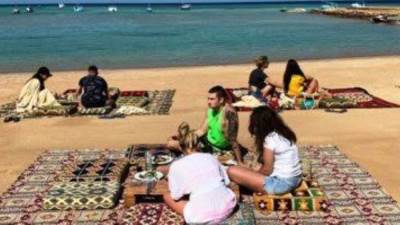 محافظ البحر الأحمر: 6226 سائحاً أوكرانياً في مصر.. والطيران بيننا وبين روسيا مستمر