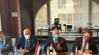 الوزير إلى «المجر» لمتابعة صفقة  توريد 1300 عربة سكة حديد جديدة