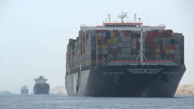 بحمولات تجاوزت 100مليون طن .. قناة السويس تسجل عبور  1713 سفينة خلال شهر فبراير