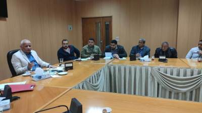 رئيس مياه الشرب بالبحيرة يعطي اشارة البدء فى تنفيذ الوصلات المنزلية بقري حياه كريمة