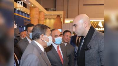 رئيس شركة العاصمة يتفقد جناح شركة«اكام» للتطوير العقاري بمعرض «عاصمة الأمل» 