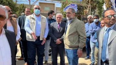 «القصير» يتفقد أول محطة لإنتاج شتلات قصب السكر بكوم أمبو