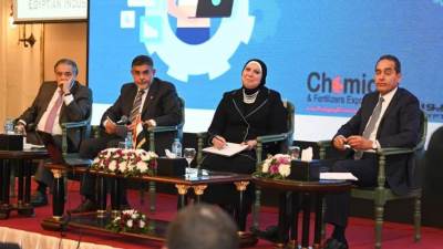 نيفين جامع :  قائمة ب83 فرصة استثمارية لتصنيع المنتجات محليا  بدلاً من استيرادها من الخارج 