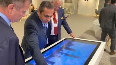 مالك معرض« MIPIM» الفرنسي يزور الجناح المصري ويشيد بالاستثمارات الضخمة للعقارات  فى مصر