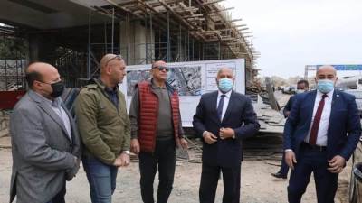 وزير النقل يتفقد الأعمال الإنشائية لكباري طريق  «القاهرة/ الإسكندرية» الصحراوي
