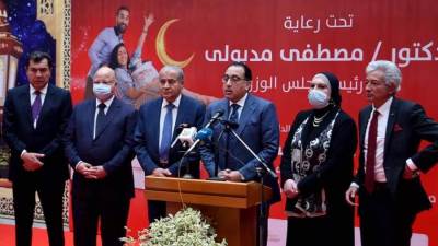 رئيس الوزراء: نتابع مع الوزراء المعنيين واتحاد الغرف  حجم المنافذ المتاحة للمواطنين والتي ستصل إلى 8 آلاف منفذ قبل رمضان