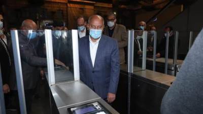 «الوزير» أثناء جولته بمحطة مصر:اشراك القطاع الخاص في إدارة عدد من القطاعات بالسكك الحديدية يحقق  التنافسيه