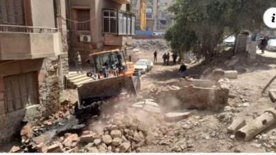 محافظة الجيزة تزيل أقدم تعدي علي خط التنظيم «فيلا بناصية شارع الهرم مع المريوطية»