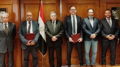 توقيع عقد استشارات بين شركتي النصر للسيارات و«FEV »الألمانية بحضور وزير قطاع الأعمال