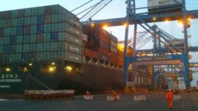 3.3 مليار جنيه ضرائب ورسوم بجمارك السخنة  مارس الماضى